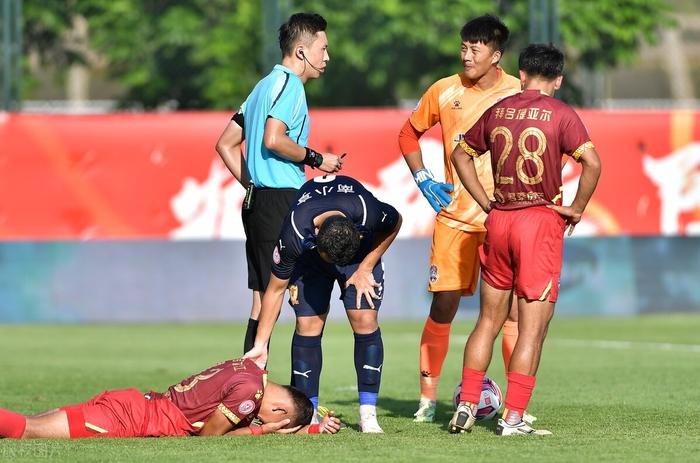 洞庭雪豹队鏖战江南暴熊队,排球邀请赛失利,核心复出即建功。边后卫成为亮点的简单介绍 洞庭雪豹队鏖战江南暴熊队,排球邀请赛失利,核心复出即建功。边后卫成为亮点的简单介绍