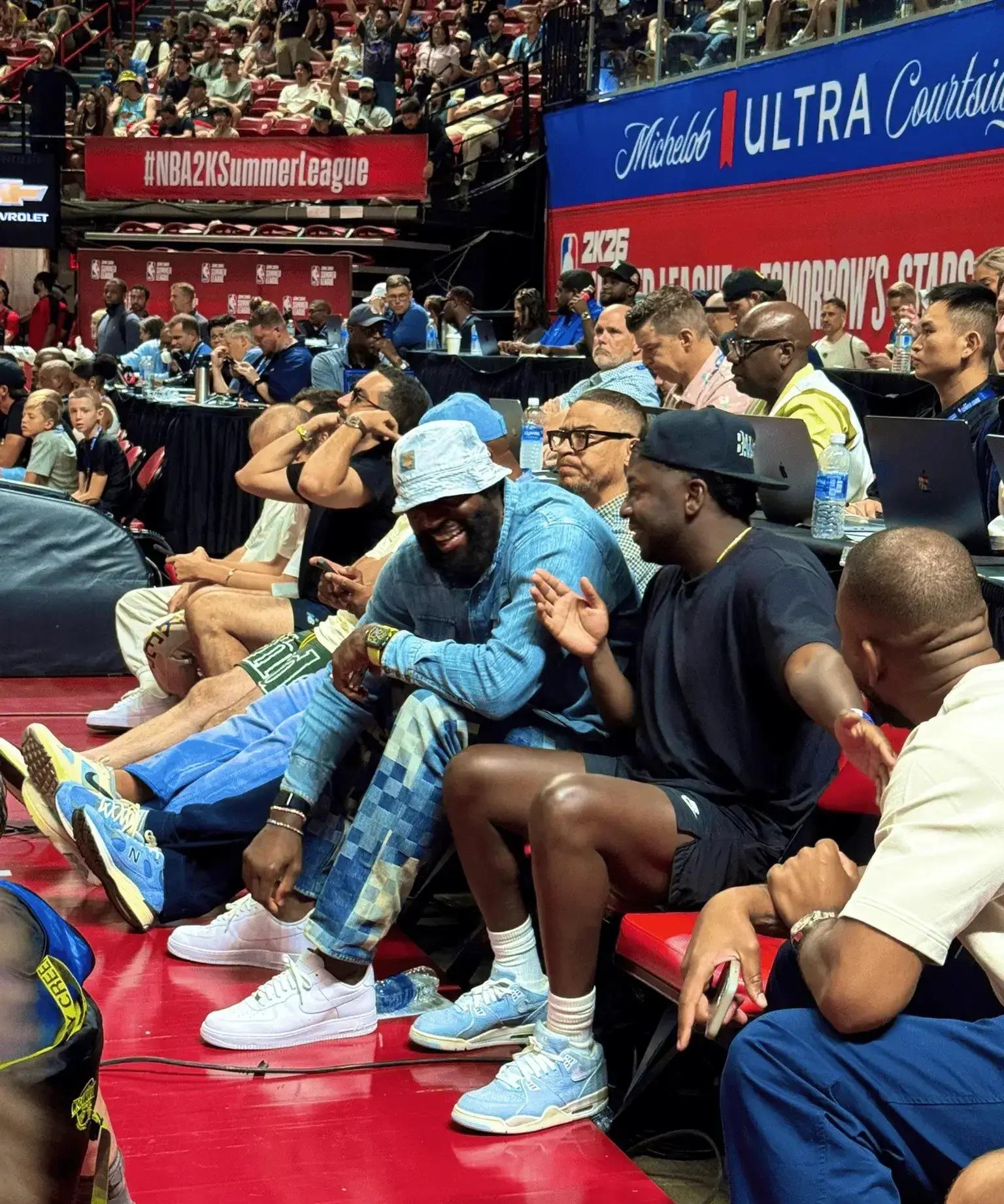 包含波特兰开拓者发布备战花絮,今晚内部沟通,NBA常规赛任务艰巨,球探报告显示潜力的词条 包含波特兰开拓者发布备战花絮,今晚内部沟通,NBA常规赛任务艰巨,球探报告显示潜力的词条