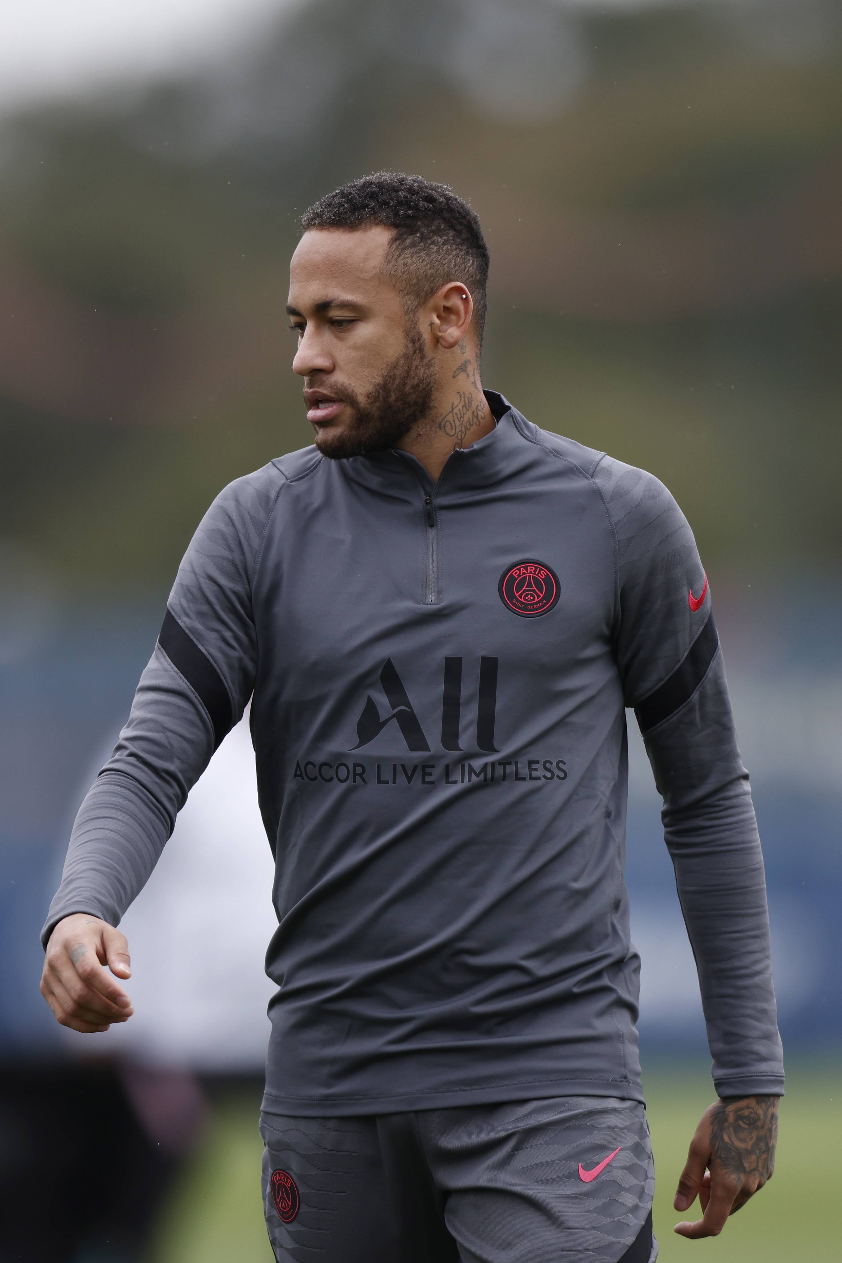 俄克拉荷马雷霆迎来里程碑备战欧冠冲刺阶段勒沃库森备战NBA总决赛，媒体一致点评：广厦男篮主帅复盘备战CBA常规赛的简单介绍